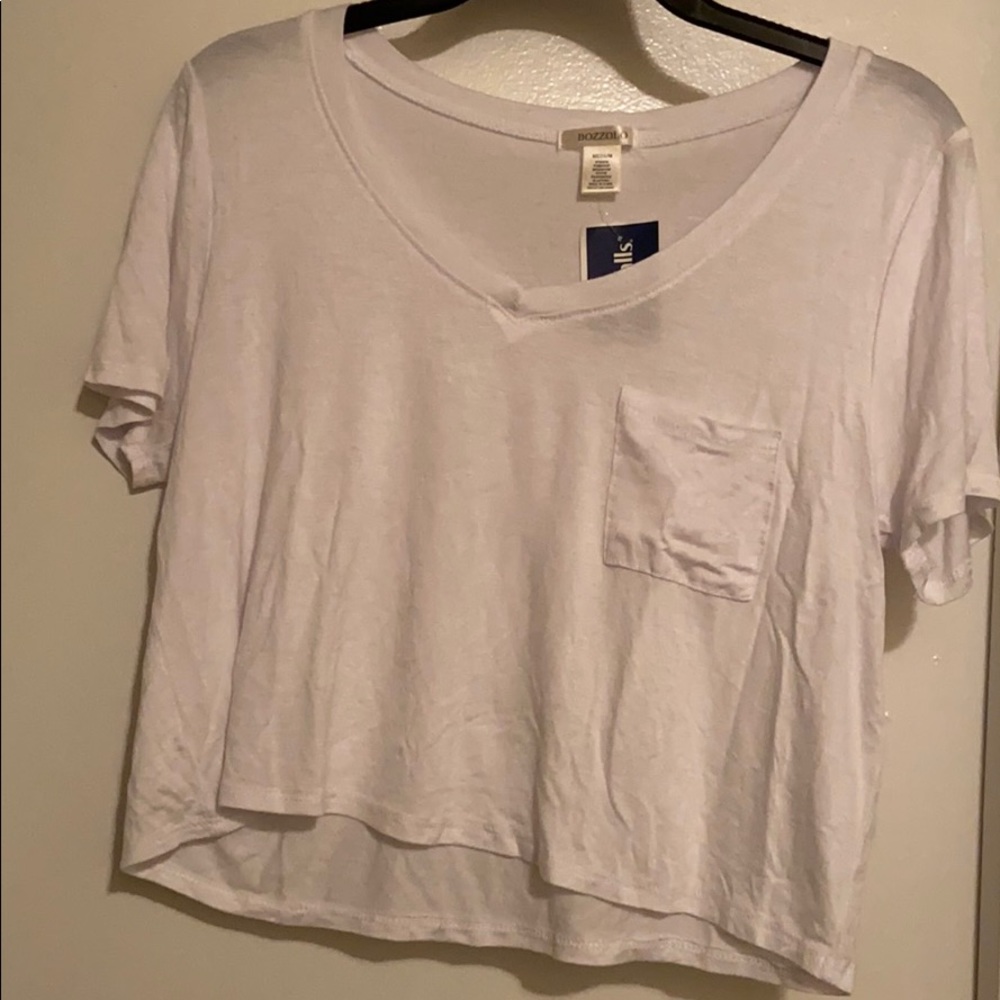 White tee